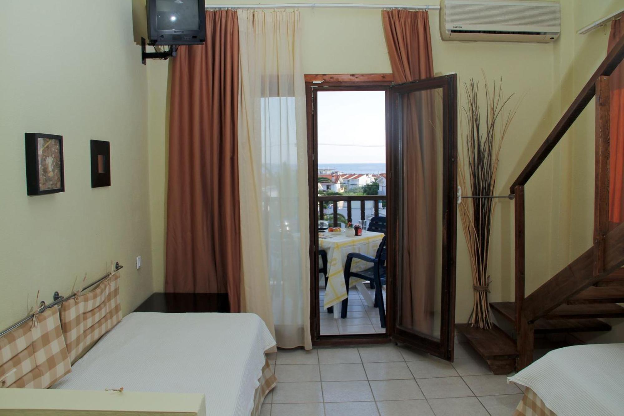 Hotel Idea Fourka Buitenkant foto
