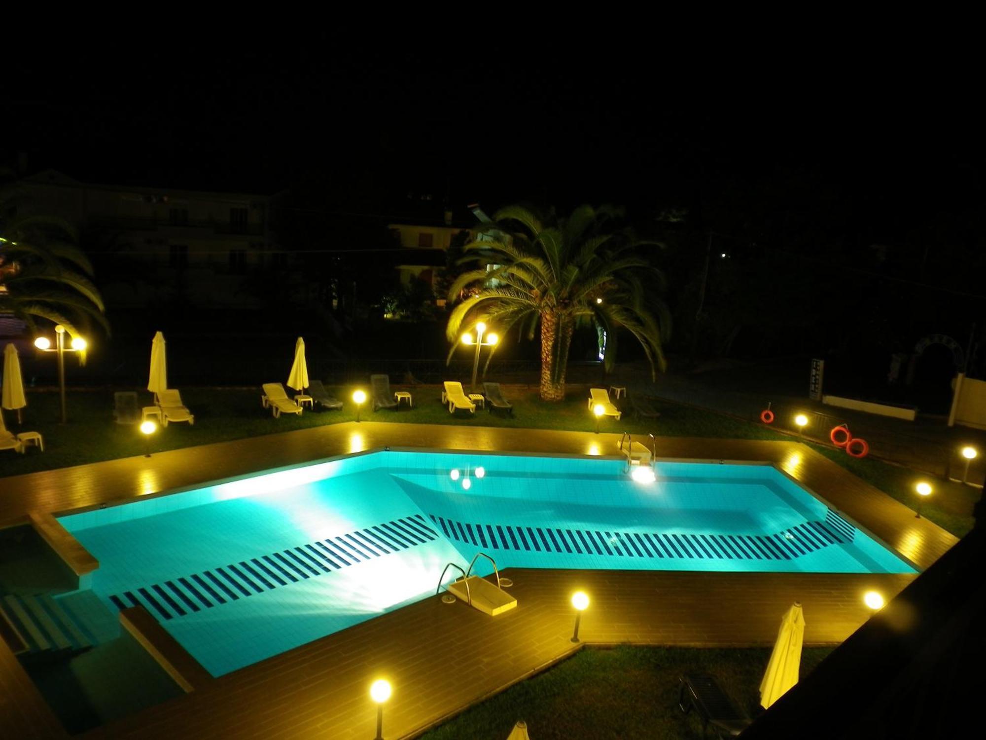 Hotel Idea Fourka Buitenkant foto